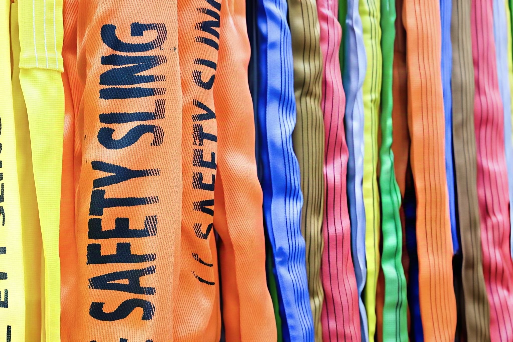 Sling bhabhta vs Sling Uigí Flat: Do Threoir Deiridh maidir le héifeachtúlacht agus Sábháilteacht a Ardú
